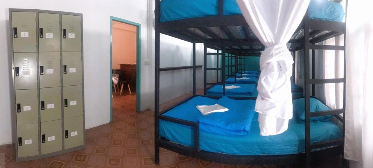 Bamboo Hostel Thakhek Exterior foto